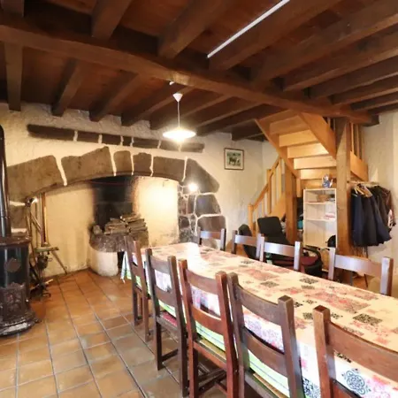 Maison De Caractere A Avec Terrain, Terrasse Et Parking Prive - Fr-1-742-123 * Polminhac